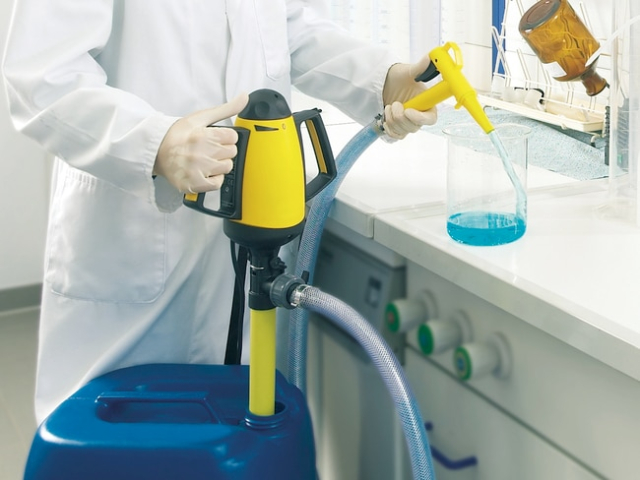 Buerkle&trade;&nbsp;Pompe de laboratoire à fonctionnement secteur