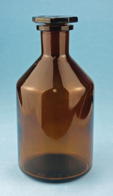  Karl Hecht™ Amber Glass Bottle with Glass Stopper