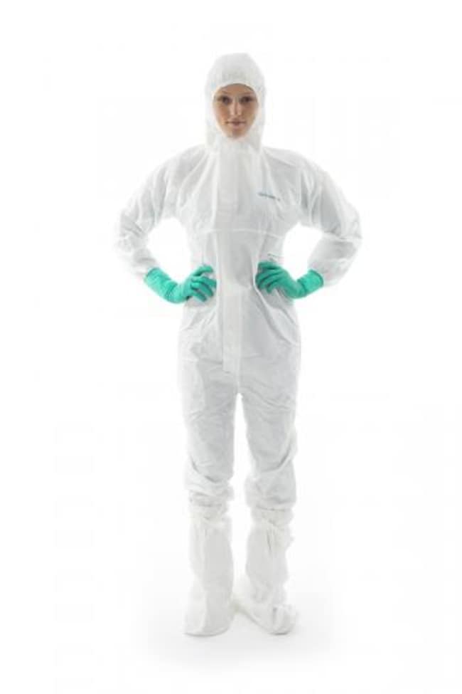 Ansell™ Combinaisons jetables stériles BioClean-D™ avec capuche et passe-pouce