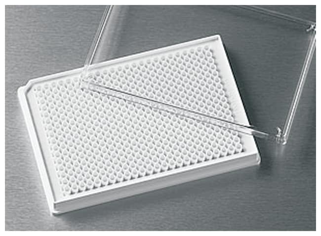 Corning&trade;&nbsp;Microplaque à faible volume à 384 puits à fond plat traitée pour la culture cellulaire