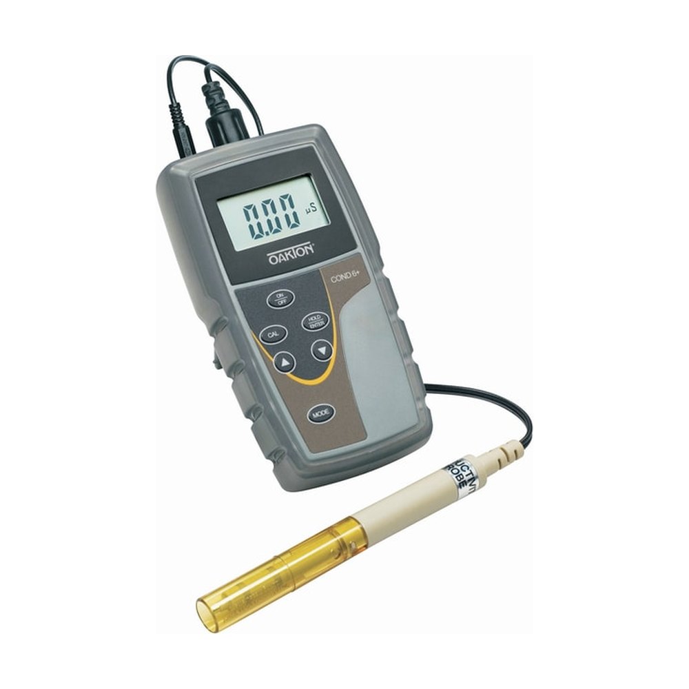 Oakton&trade;&nbsp;Conductimètres portatifs Oakton&trade; CON 6+, instrument de mesure CON 6+ avec sonde, botte de protection en caoutchouc, piles