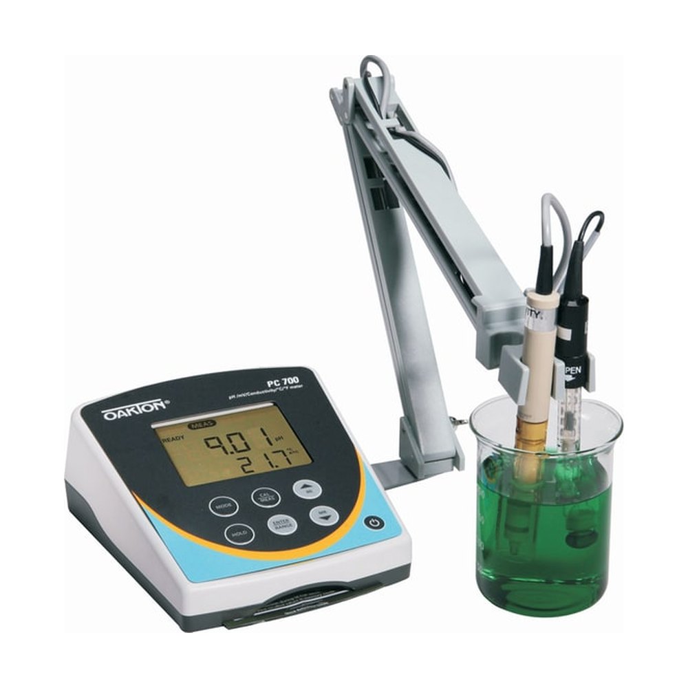 Oakton&trade;&nbsp;Instruments de mesure de paillasse pH 700, CON 700, pH-CON 700, pH/conductivité